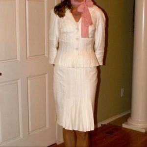 Kay Unger womens suit